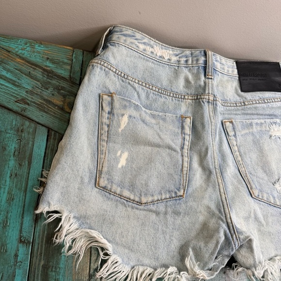One Teaspoon High Waist Bonita Bleached Raw Hem Denim Jean Shorts Size 28 - Picture 10 of 14